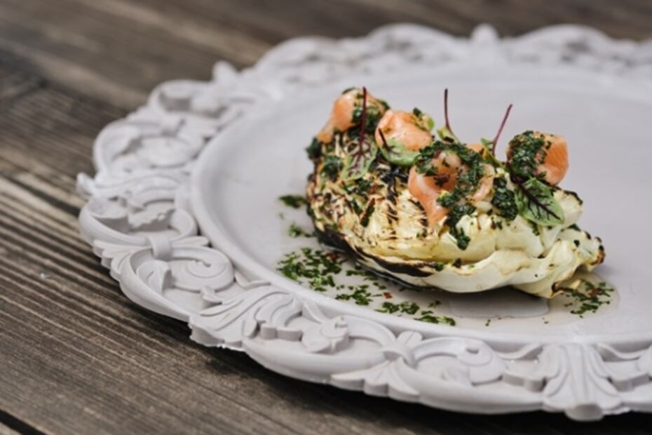 Consiente a papá con una parrillada de mariscos