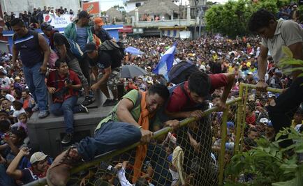 Migrantes hondureños entraron "por la fuerza" y "lastimaron" a policías: Navarrete Prida 