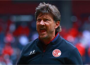 La molestia de Hernán Cristante: Mi renuncia está sobre la mesa desde hace rato