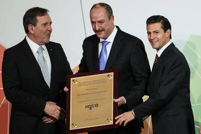 Reconocen trayectoria de Ealy Lanz Duret