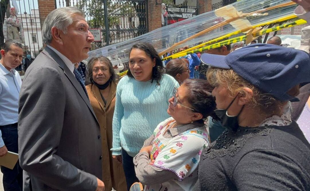 El secretario de Gobernación, Adán Augusto López, en diálogo con madres de desaparecidos / Foto tomada de Twitter