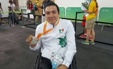 Edgar Navarro gana plata en 400 metros
