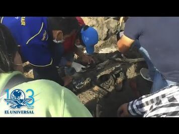 Pobladores buscan restos en zona de ducto en Tlahuelilpan, Hidalgo