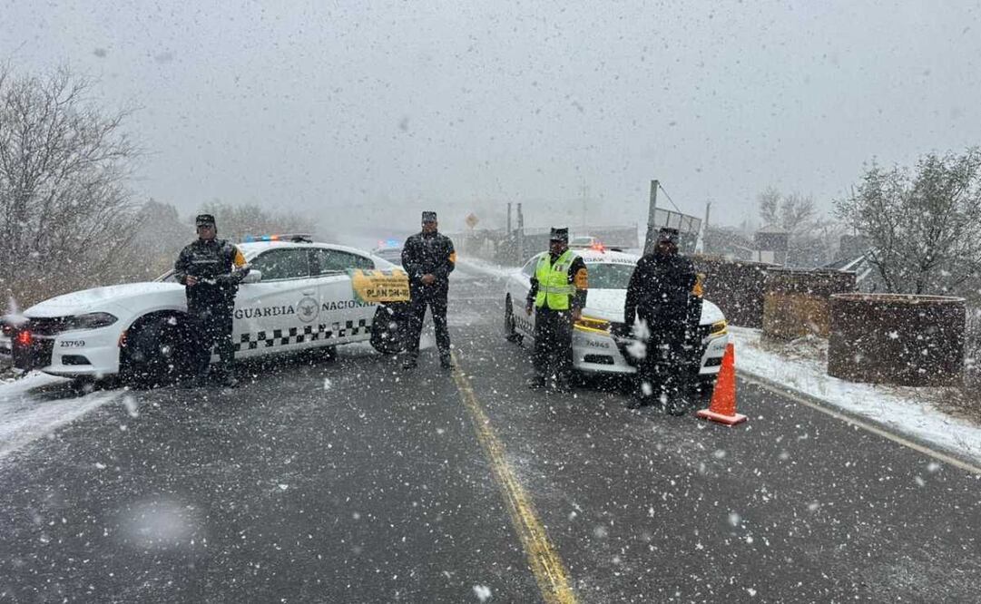 La GN implementó cierres intermitentes a la circulación en las vialidades afectadas por el congelamiento. Foto: Especial