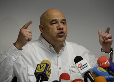 Oposición venezolana suspende diálogo con gobierno de Maduro