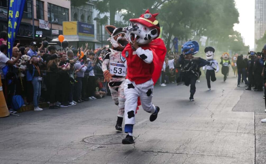 Christian de Jesús, el paramédico del ERUM detrás de la botarga ganadora se dijo orgulloso del resultado.
Foto: Carlos Mejía (25/10/25)