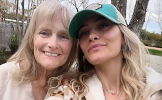 Paris, hija de Michael Jackson, recuerda cómo conoció a su madre Debbie Rowe a los 15 años