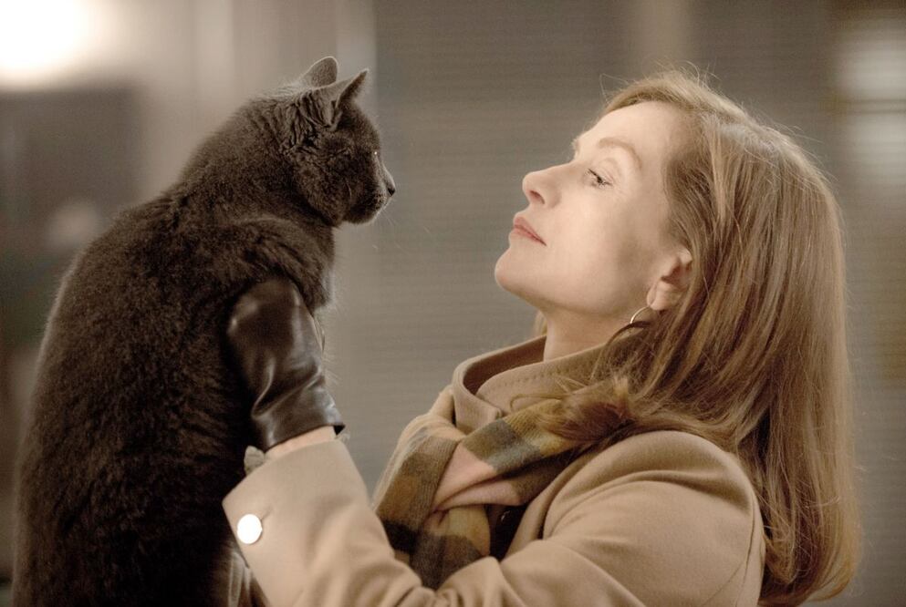 Elle y un gato negro llamado Verhoeven