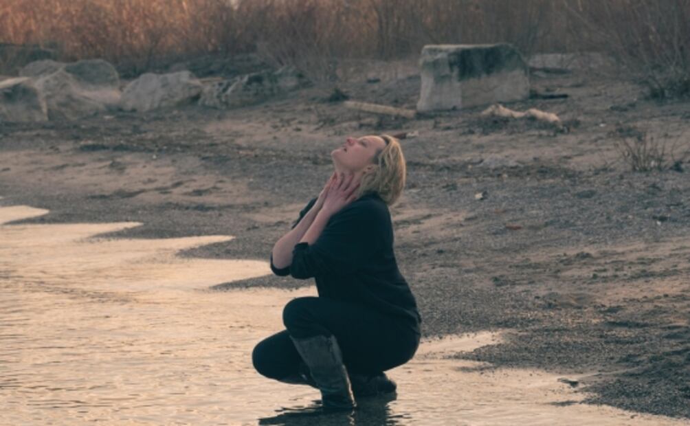 ¿Qué ver?: “The handmaid’s tale” se tiñe de sed de venganza