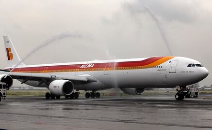 "Estén muy tranquilos, nosotros lo estamos", dijo piloto de Iberia a pasajeros (Audio)