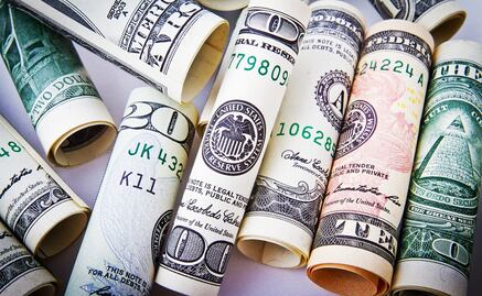 Dólar al menudeo repunta tras mensaje de AMLO