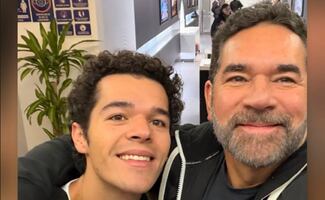 Eduardo Santamarina coincide por primera vez en Televisa con su hijo Eduardo Zucchi y lo presume: "ahora ya es colega"