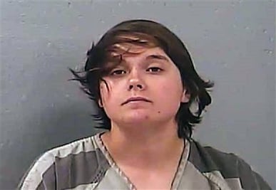 Mujer acuchilla a su novio "vampiro" en Missouri