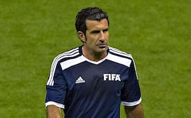 Luis Figo se lanza contra Gianni Infantino; pide su dimisión de la FIFA y lo tacha de deshonesto