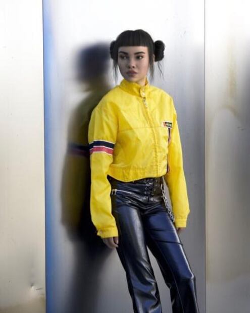 Conoce a la influencer generada por computadora que usa Chanel y Prada