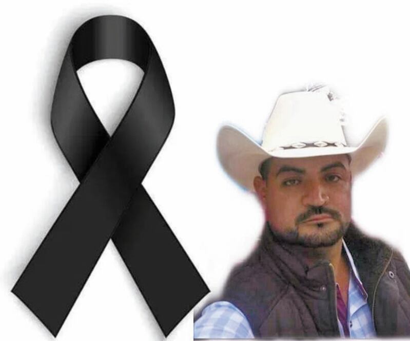 En redes sociales la familia de Cornelio López compartió una fotografía de él junto a un moño negro y lamentó la pérdida del también empresario. Foto/TOMADA DE FACEBOOK