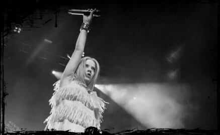 Ofrece Garbage una noche de nostalgia