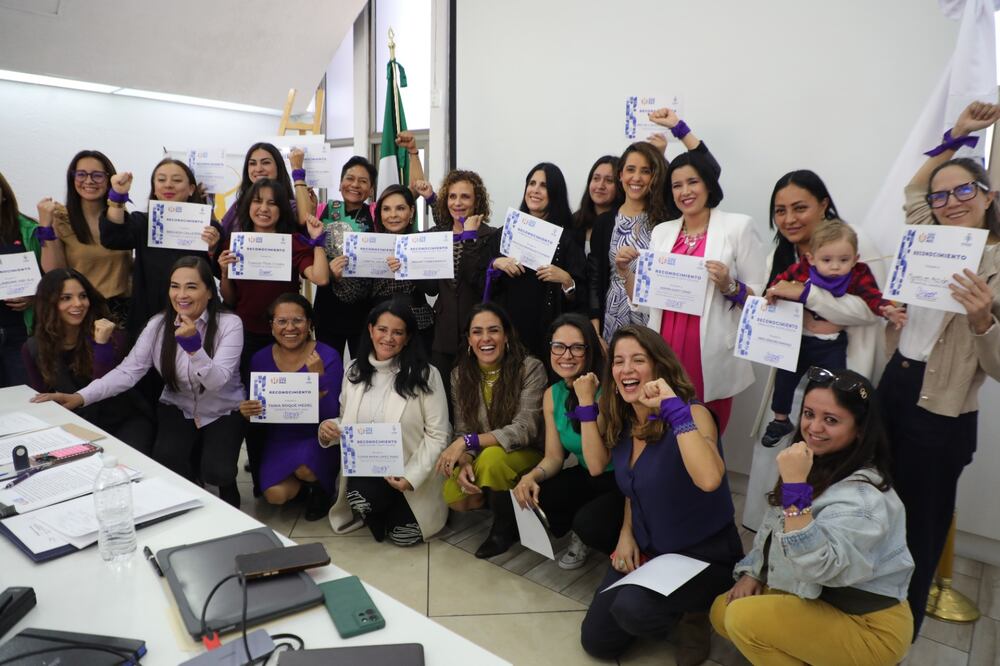 La alcaldesa de Cuauhtémoc, Alessandra Rojo de la Vega, encabezó la cuarta sesión ordinaria del Gabinete Violeta. (Foto: especial)