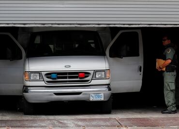 Entra primer grupo de solicitantes de asilo a EU desde Tijuana