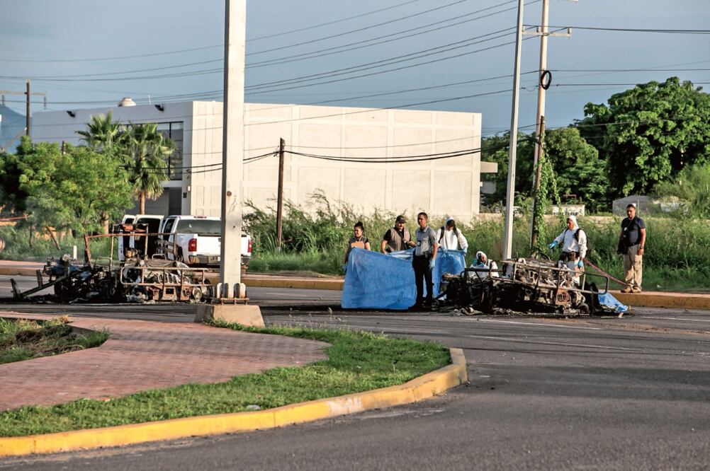El viernes pasado, un ataque a un convoy militar registrado en Culiacán, Sinaloa, dejó cinco soldados muertos (ARCHIVO EL UNIVERSAL)