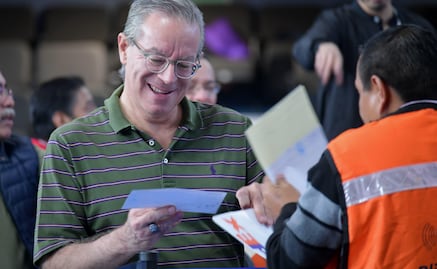 Alcaldía Benito Juárez entrega apoyos económicos a adultos mayores; reciben 5 mil pesos