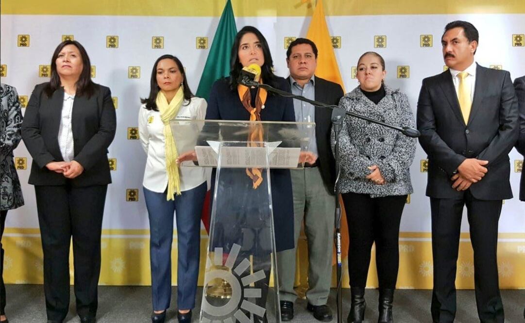 La lideresa partidista ofreció una conferencia en la sede nacional del sol azteca. /Tomada de @Ale_BarralesM