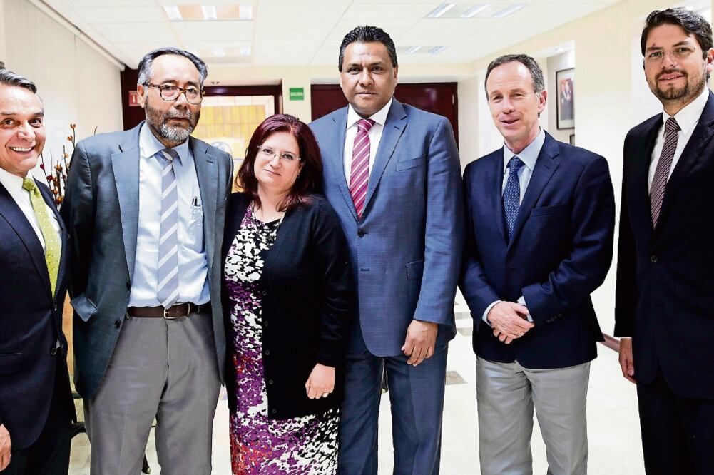 Francisco Osorno (Protectora de Bosques mexiquense), José Luis Lezama (investigador del Colmex), Susana Libien (Prevención y Control de Contaminación del Edomex), Raúl Vargas (secretario mexiquense de Medio Ambiente), José Luis Luege e Ismael Ordóñez