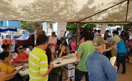 Inasistencia de funcionarios de casilla retrasa votación en Sonora