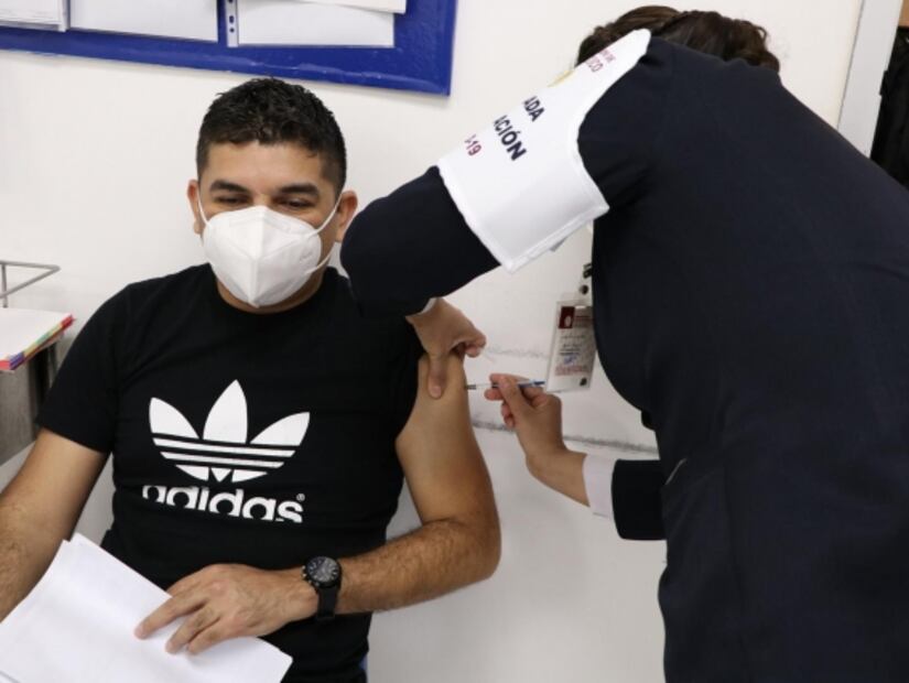 Invitan a personal de salud privado en Sinaloa a solicitar aplicación de vacuna Covid