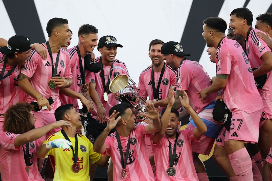 Inter Miami en festejo, tras coronarse en la MLS Cup ante los Vancouver Whitecaps - Foto: AFP