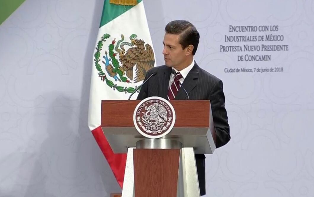 El presidente Enrique Peña Nieto en el marco del relevo de la presidencia de la CONCAMIN. Foto: @PresidenciaMX   