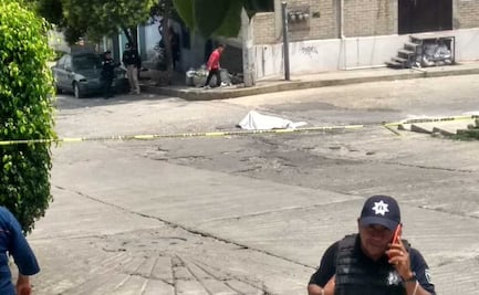Disparan contra 2 jóvenes en calles de Naucalpan; uno de ellos falleció 