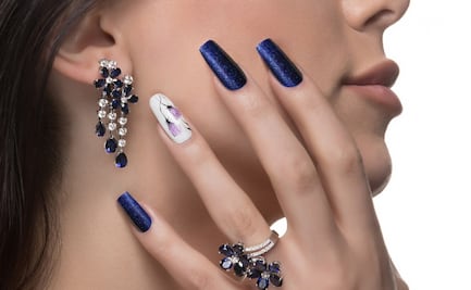 ¿Cómo arreglar una uña de acrílico rota?