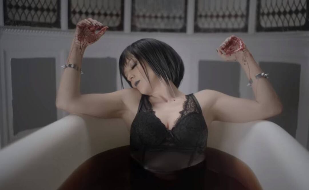 Fey en una escena del video "Amo". FOTO: Especial 