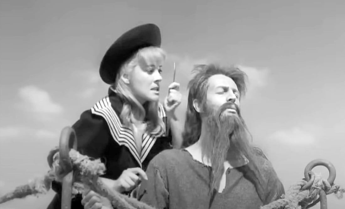 Silvia Pinal y Claudio Brook en “Simón del Desierto”, película de 1965, bajo la dirección de Luis Buñuel. Foto: ESPECIAL/Captura de Pantalla.