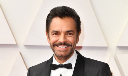 Oscars 2022: El sofisticado look con el que deslumbró Eugenio Derbez