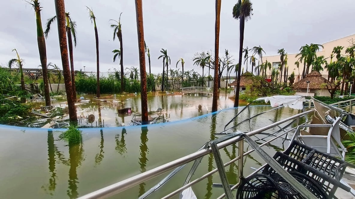 Gerardo Durán pudo retratar los daños que dejó Otis porque participó en Acapulco en la Convención de Minería. Foto: Especial