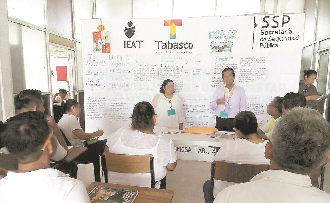 Para instruir a sus compañeros, los asesores educativos reciben capacitación de personal del Instituto de Educación para Adultos de Tabasco, cuya titular, Martha Osorio, dice que se les retribuye con base en los “alumnos” que atienda(FOTOS: CORTESÍA)