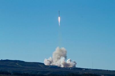 Tras explosión en septiembre, Space X lanza cohete con éxito