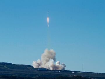 Tras explosión en septiembre, Space X lanza cohete con éxito