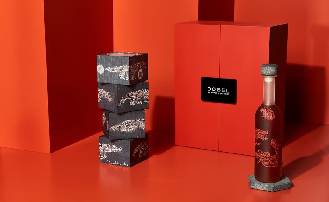 Son 281 botellas que representan a las lenguas indígenas que habitan en territorio oaxaqueño Foto: Cortesía