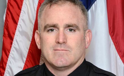 Acusan a hombre de matar a tiros a policía en supermercado de Carolina del Norte; continúan investigaciones