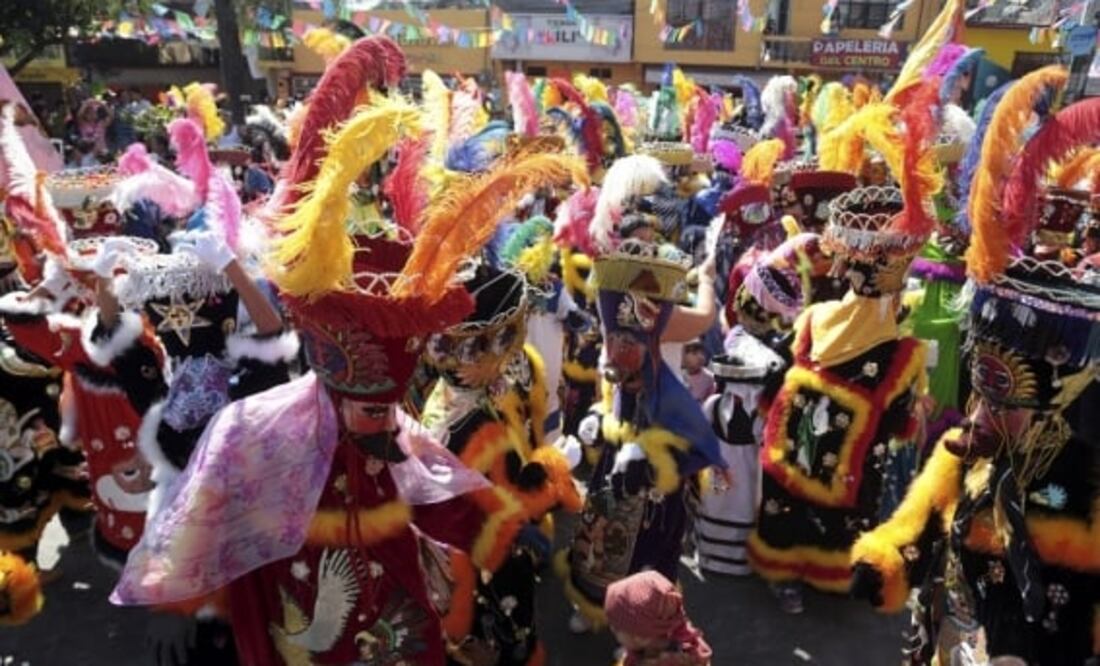 El domingo a las 11:00 horas, partirá de Plaza Tlaxcoaque el “Carnaval de Carnavales”, hacia a la plancha del Zócalo, en donde se dará lectura oficial a la Declaratoria del Carnaval como Patrimonio Cultural Inmaterial.