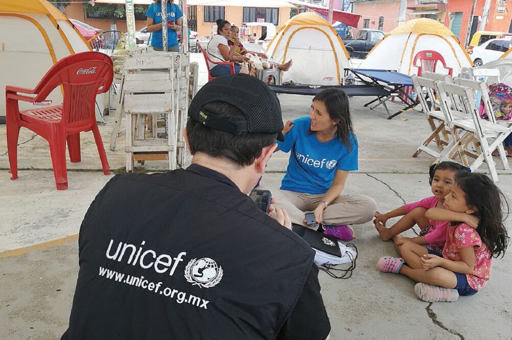 Una comisión de la UNICEF realiza trabajos de reconocimiento de la situación de la niñez afectada por el sismo en Juchitán, para brindarles atención (ESPECIAL)
