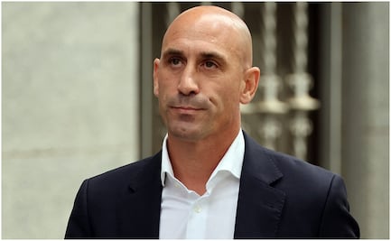 Fiscalía española pide dos años y medio de cárcel para Luis Rubiales por el beso a Jenni Hermoso