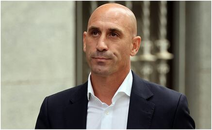 Fiscalía española pide dos años y medio de cárcel para Luis Rubiales por el beso a Jenni Hermoso