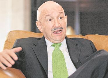 Muro de Trump aislaría a migrantes en EU: Salinas