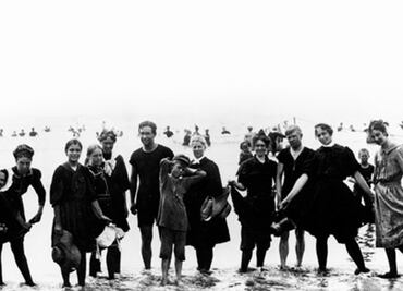 La evolución del traje de baño femenino