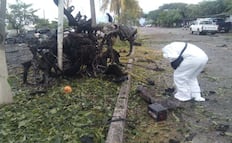 De los 5 muertos por explosión de auto bomba, tres eran policías comunitarios: Fiscalía de Michoacán; estallido dañó un total de 12 automóviles 