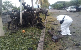 Fiscalía: De 5 muertos por explosión de auto bomba, 3 eran comunitarios; estallido dañó 12 automóviles